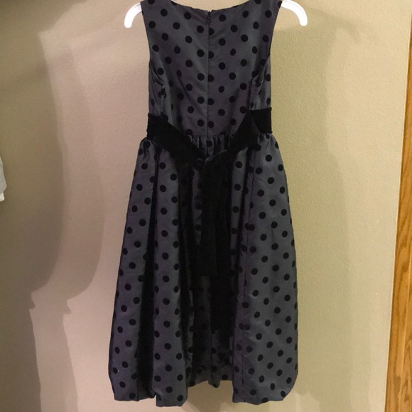 Girl’s fancy dress and sweater - Picture 4 of 5